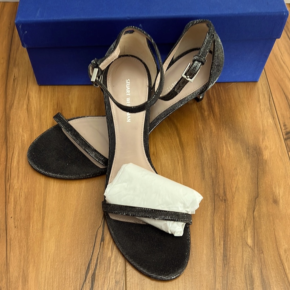 Stuart weitzman sandals size 7 tried only